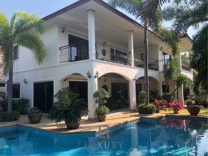 Well Designed 3 or 4 Bedroom 2 Storey Pool Villa