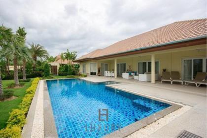 Luxury 3 Bedroom Pool Villa 