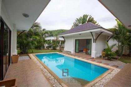 Good Quality 4 Bedroom Pool Villa