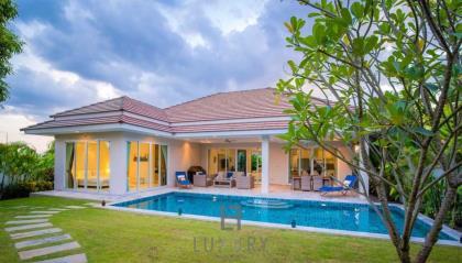 Very Well Presented 4 Bedroom Pool Villa on Luxury Development