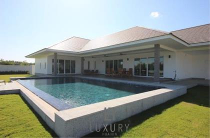 Brand New Luxury 3 Bedroom Pool Villa on Large Land Plot