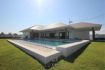 Brand New Luxury 3 Bedroom Pool Villa On Large Land Plot.