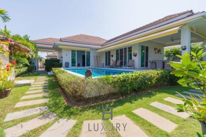Well Designed 3 Bedroom Pool