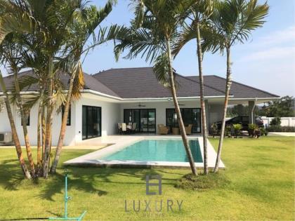 Nearly New 3 Bedroom Pool Villa on Large Plot of Land