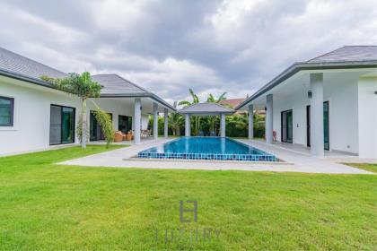 Luxury 3 Bedroom Pool Villa