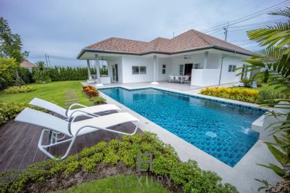 Brand New 3 Bedroom Show Villa Ready To Move In