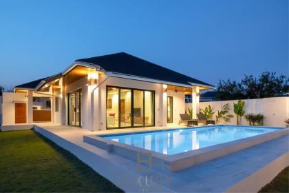 Brand New 3 Bedroom Bali Style Show Home 