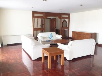 Sriratana Mansion 1 Sukhumvit 12