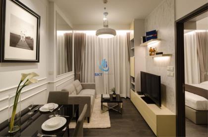 The Edge Sukhumvit 23 Near BTS Asoke  & MRT Sukhumvit
