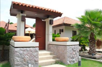 Beautiful Bali Style 3 Bed Pool Villa on Palm Hills Golf Course