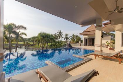Beautiful & well decorated Bali Style 6 Bed Pool Villa on Golf Cours PALM HILLS