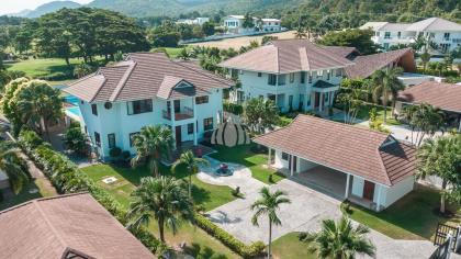  Palm Hills Golf Course & Residence