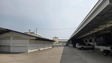 ให้เช่าโกดัง/โรงงาน พร้อมออฟฟิศ 3.5 ไร่ พื้นที่สีม