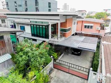 บ้านเดี่ยว 2 ชั้น ซอย สุนทรศิริ ประชาราษฎร์บำเพ็ญ