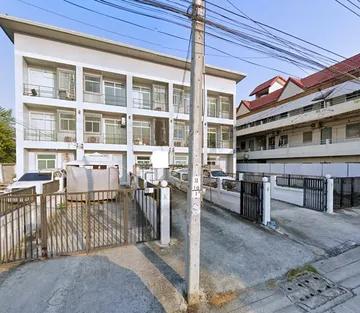 ซ.รามอินทรา 89-99 MRT แฟชั่น 400ม. ทาวน์โฮม 3ชั้น
