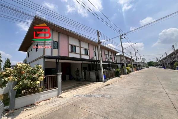 ทาวน์เฮาส์ หมู่บ้าน ภัทรไพรเวท 2 เฟส 3
