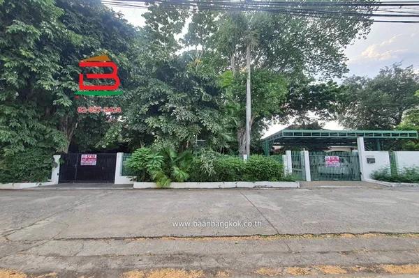 ที่ดินพร้อมบ้านเดี่ยว 2 หลัง ชื่นกมลนิเวศน์ 5