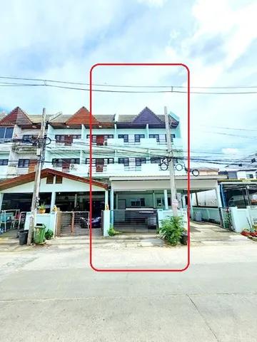 ตลาดถนอมมิตร 600ม.ให้เช่าทาวน์โฮม 3.5 ชั้น 20 MRT