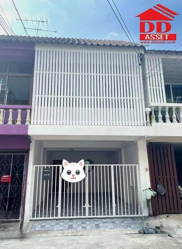ทาวน์เฮ้าส์ 2 ชั้น หมู่บ้านร่มโพธิ์ ถ.สรรพาวุธ