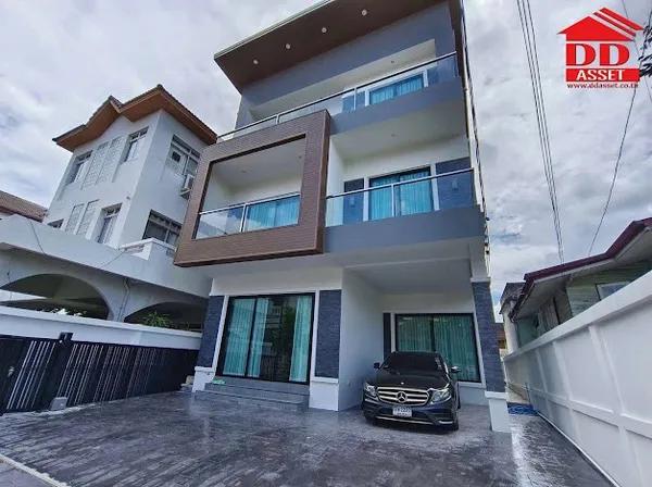 บ้านเดี่ยว 3 ชั้น สุขุมวิท 65 ใกล้ Bts เอกมัย