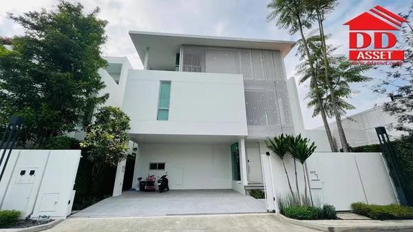 บ้านหรู 3 ชั้น VIVE วีเว่ เอกมัย-รามอินทรา มีลิฟต์