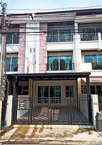 ให้เช่าทาวโฮม3ชั้นใกล้รถไฟฟ้า สถานีลาดพร้าว101 บ้า