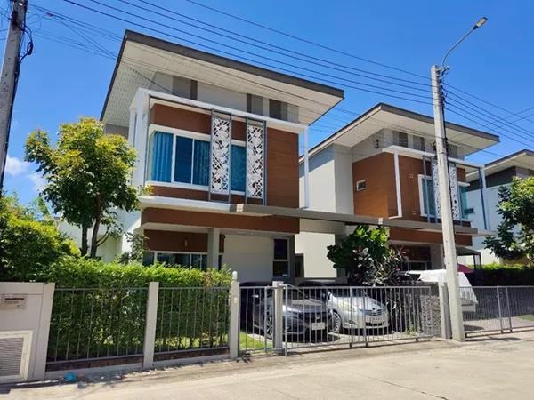 ขายด่วนบ้านแฝดใหญ่ หมู่บ้านเลอนีโอไพร์ม