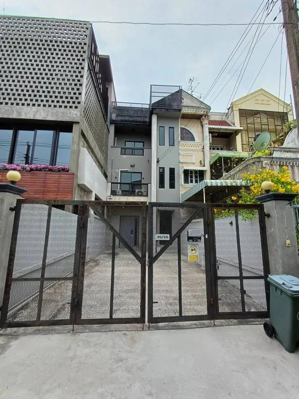 ขายโฮมออฟฟิศ3ชั้นย่านลาดพร้าวบางกะปิรามคำแหงซอยลาด