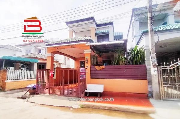บ้านแฝด หมู่บ้าน เศรณีวิลล่า (บ้านกล้วย-ไทรน้อย)